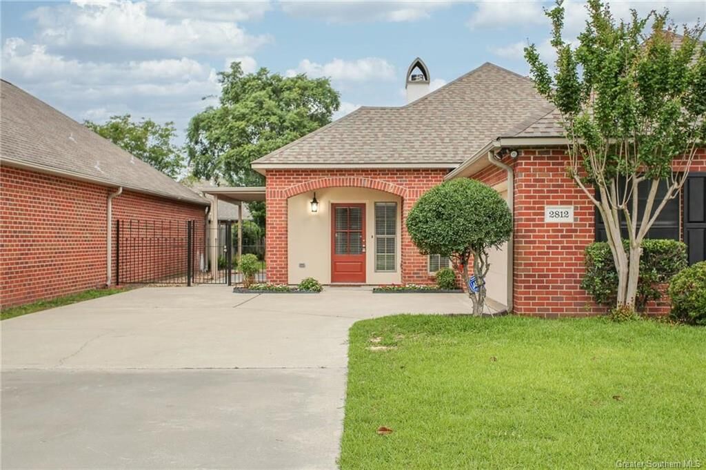 Property Photo:  2812 S Locke Point Drive S  LA 70605 