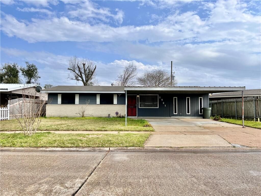 Property Photo:  2921 General Marshall Street  LA 70615 