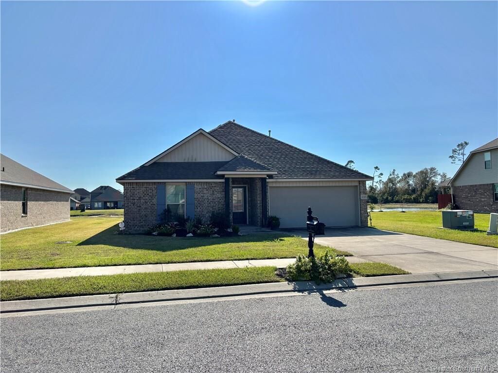 Property Photo:  2210 S Lake Michele Circle S  LA 70607 