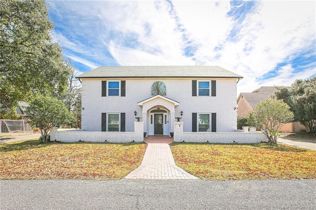 Property Photo:  4000 Locke Lane 9  LA 70605 