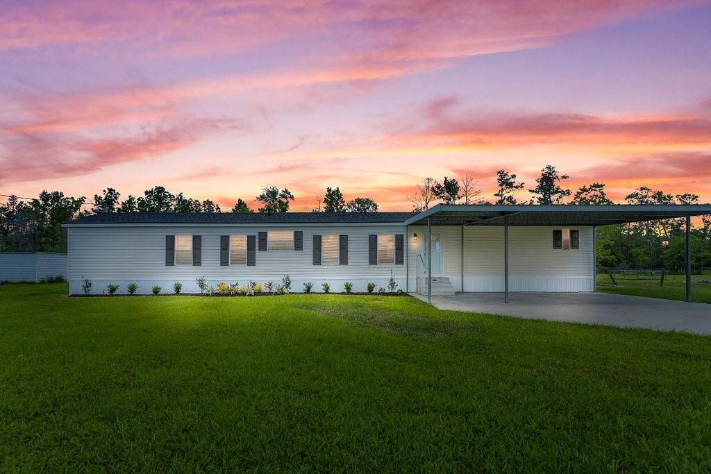 Property Photo: 922 Mini Ranch Lane LA 70663
