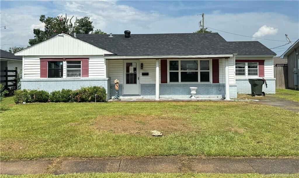 Property Photo: 3546 1st Avenue LA 70607