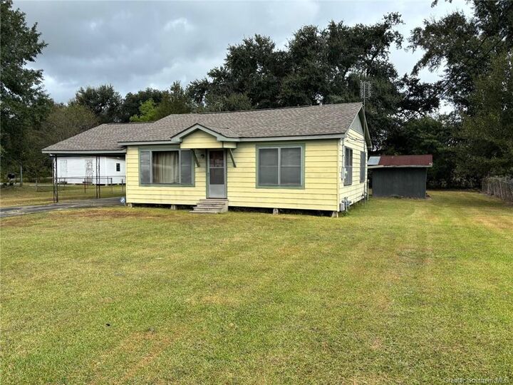 Property Photo:  524 E Carlton Street E  LA 70663 