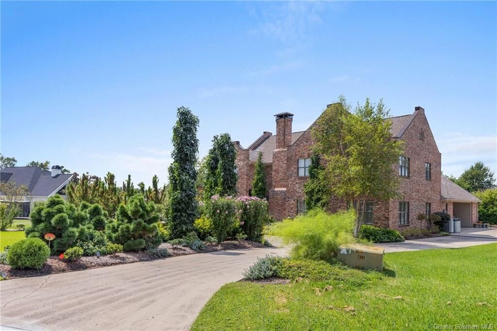 Property Photo: 4924 Fernwood Drive LA 70605