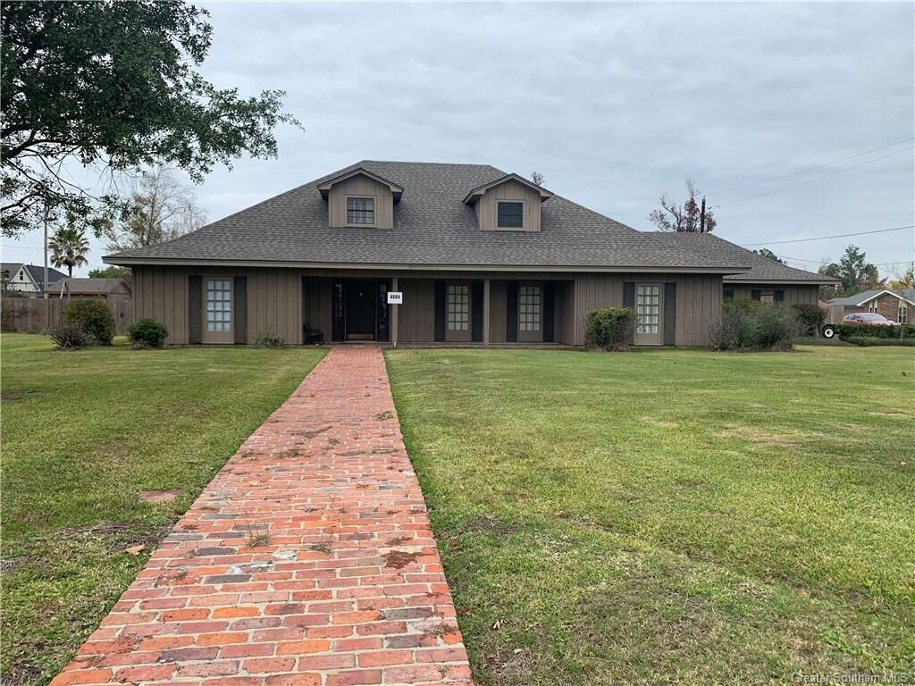 Property Photo: 4804 Maplewood Drive LA 70663
