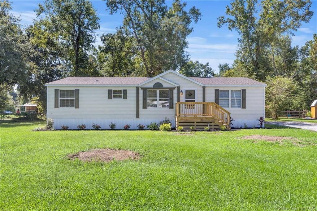 Property Photo: 779 Majestic Oak Drive LA 70663