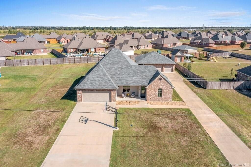 Property Photo: 5510 Kade Daniel Lane LA 70647