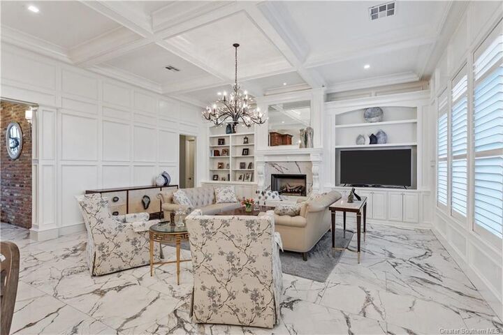 Property Photo: 5390 Waterside Drive LA 70607