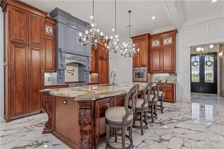 Property Photo: 5390 Waterside Drive LA 70607