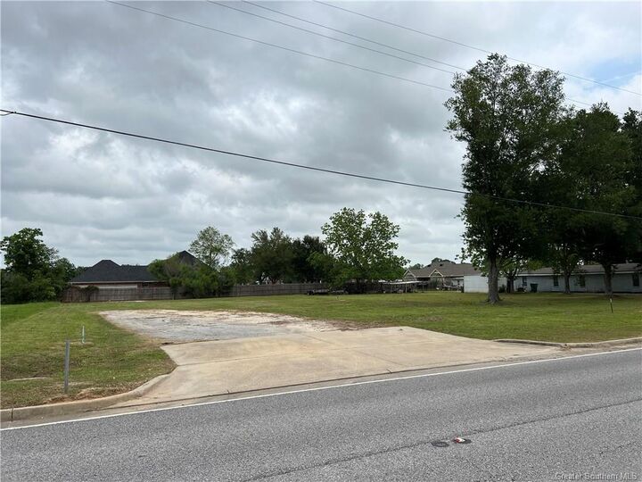 Property Photo: 5729 Nelson Road LA 70605