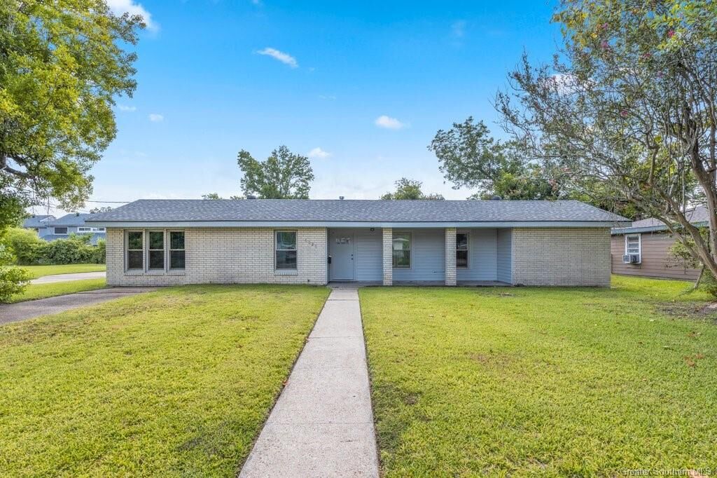 Property Photo: 4321 Howard Street LA 70605