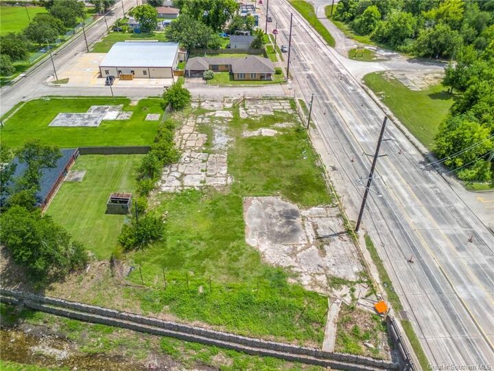 Property Photo:  2101 Gerstner Memorial Drive  LA 70601 