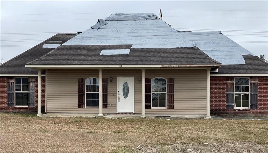 Property Photo:  5706 E Jace Matthew Lane E  LA 70647 