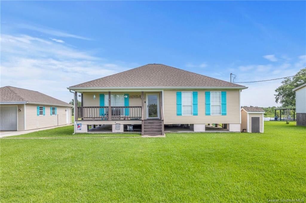 Property Photo:  8794 Roy Road  LA 70607 