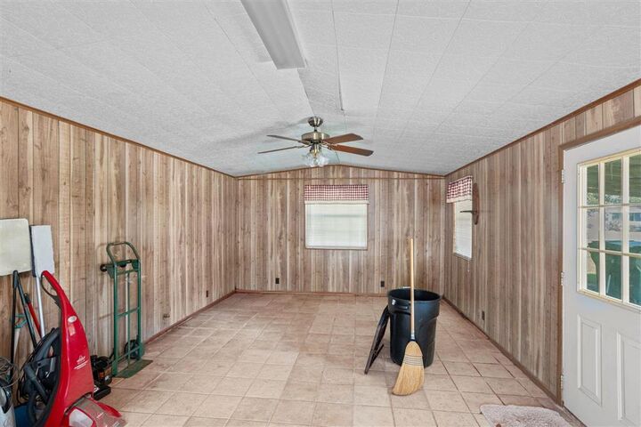 Property Photo:  1505 Garth Drive  LA 70663 