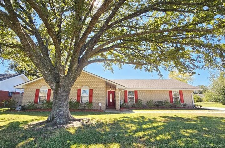 1513 W Autumnwood Lane W  Lake Charles LA 70605 photo