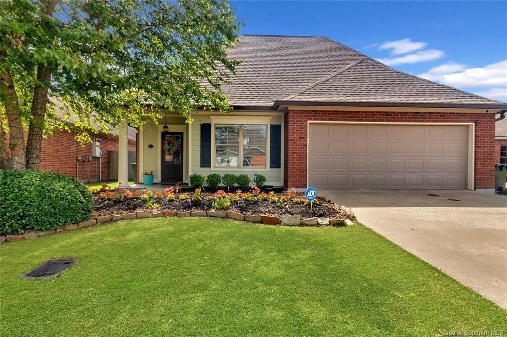 Property Photo: 2124 La Cache Drive LA 70601