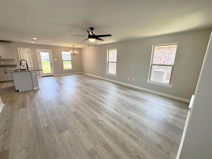 Property Photo: 132 Chandler Lane LA 70665