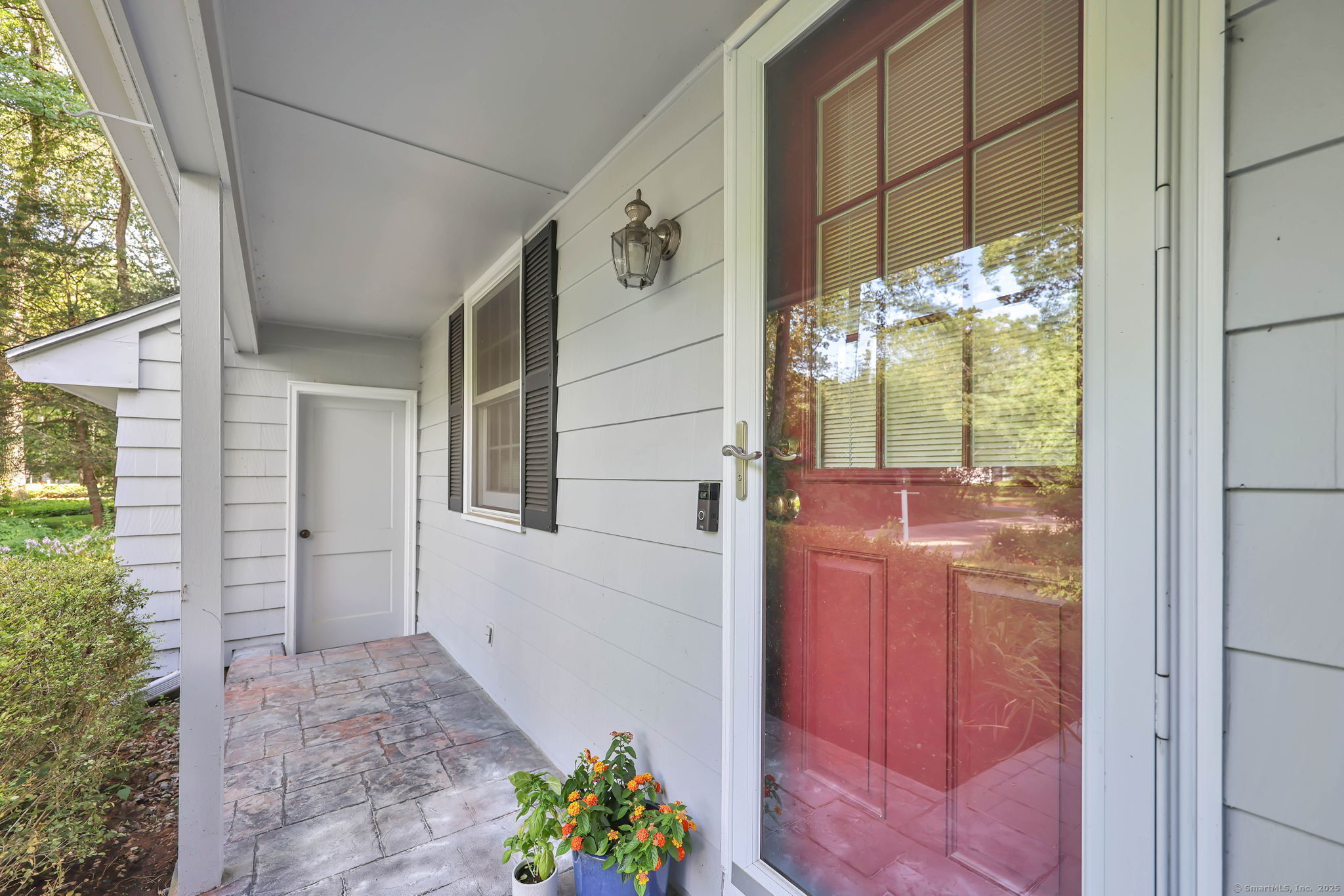 Property Photo: 25 Highwood Drive CT 06001