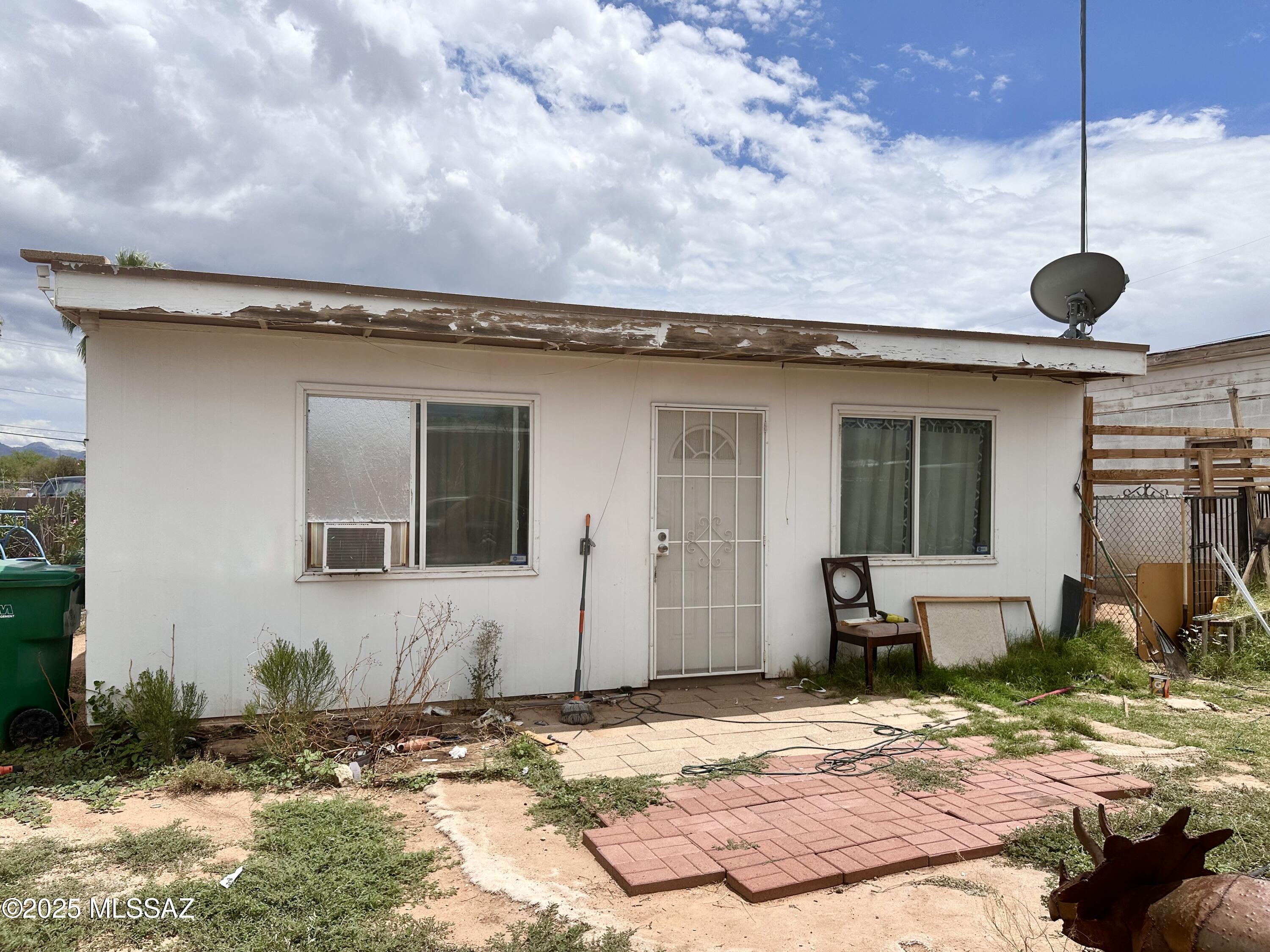 Property Photo: 1217 W Hadley Street AZ 85705