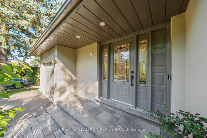 Property Photo: 89 Devins Drive ON L4G 2Z5