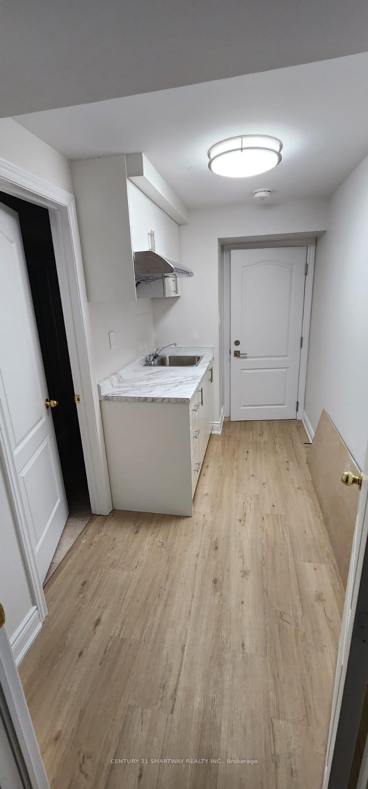 Property Photo: 3224 Tacc Drive Bsmt ON L5M 0H3