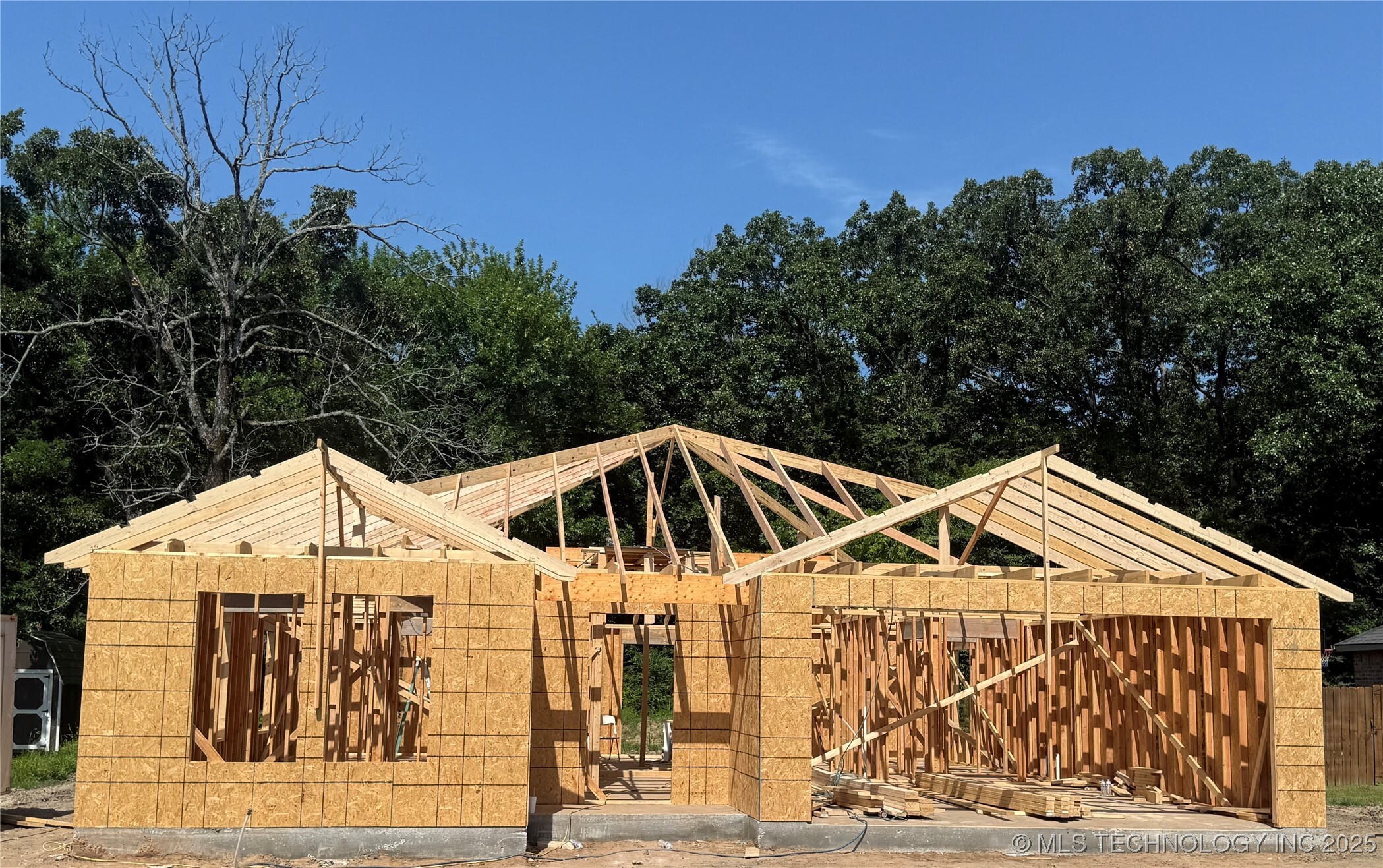 Property Photo: 1004 S Hugo OK 74948