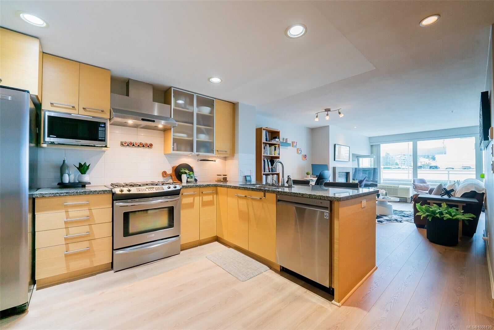 Property Photo: 38 Front St 208 BC V9R 0B8