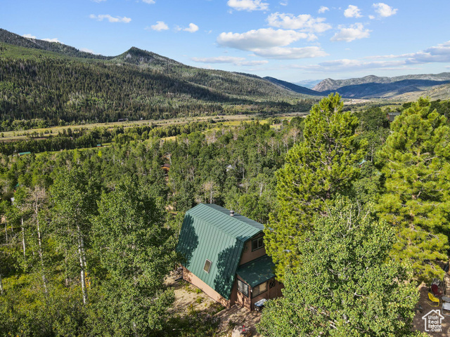 Property Photo: 127 Comanche Pass 127 UT 84055