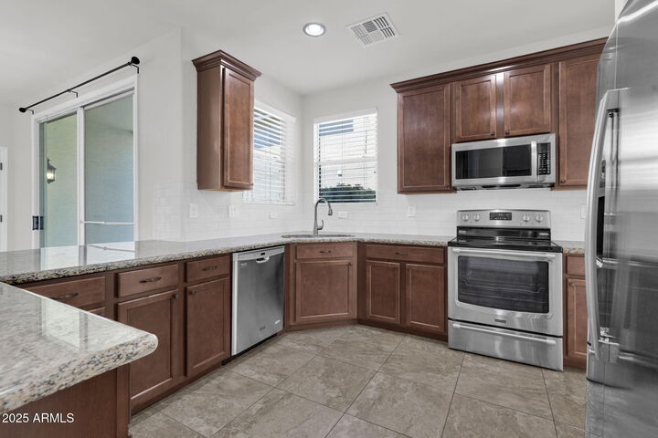 Property Photo:  3870 E Leslie Drive  AZ 85296 