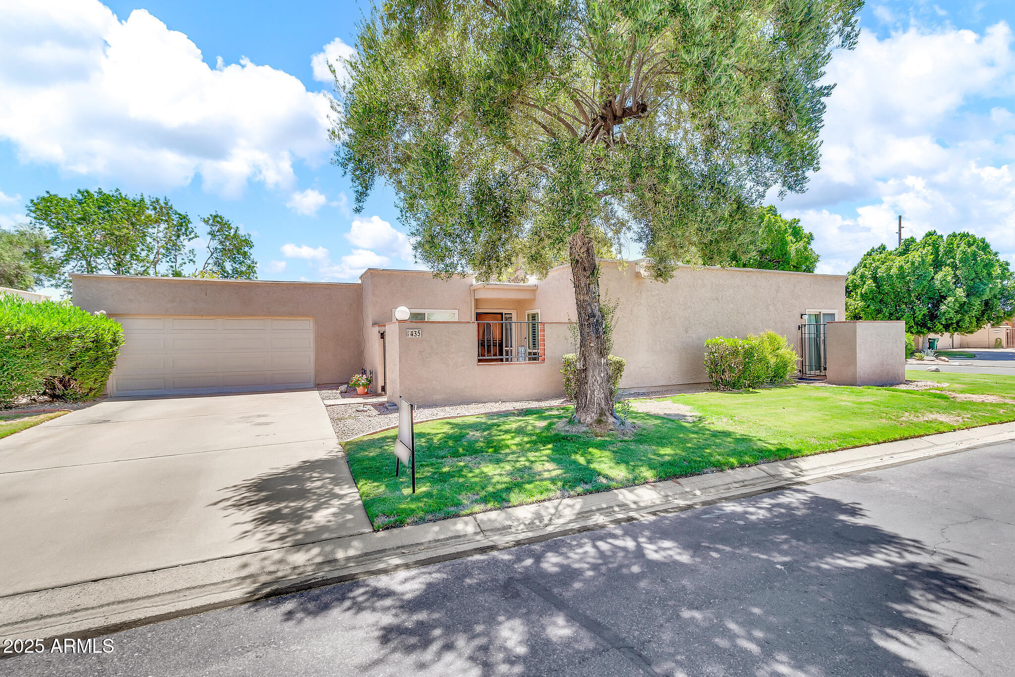 435 Leisure World --  Mesa AZ 85206 photo