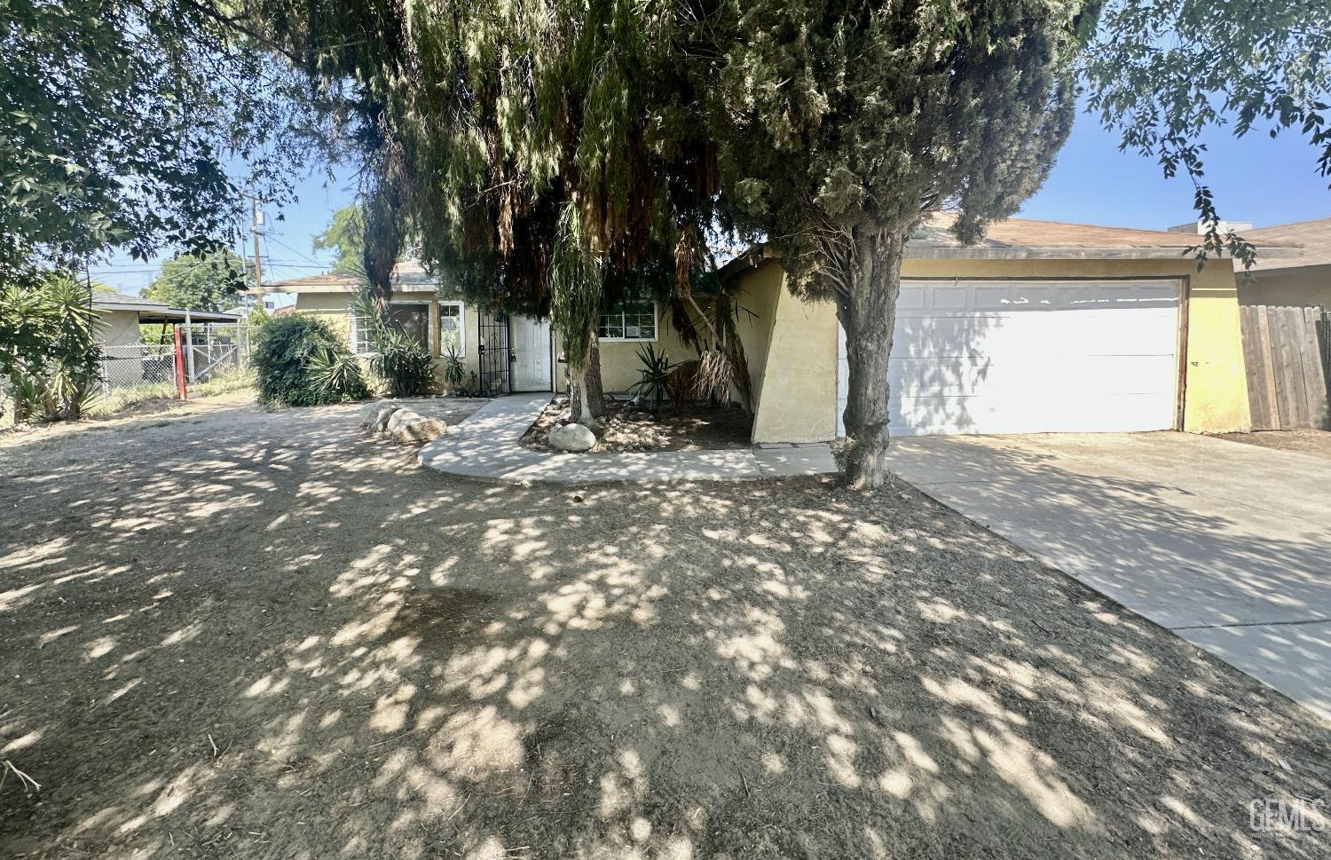 3435 Moss Street  Bakersfield CA 93312 photo