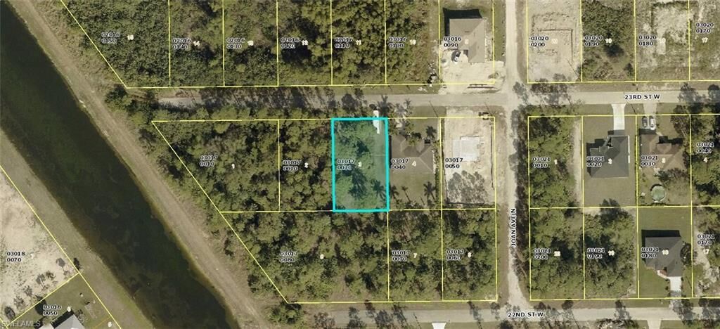 Property Photo: 3005 23rd St W FL 33971