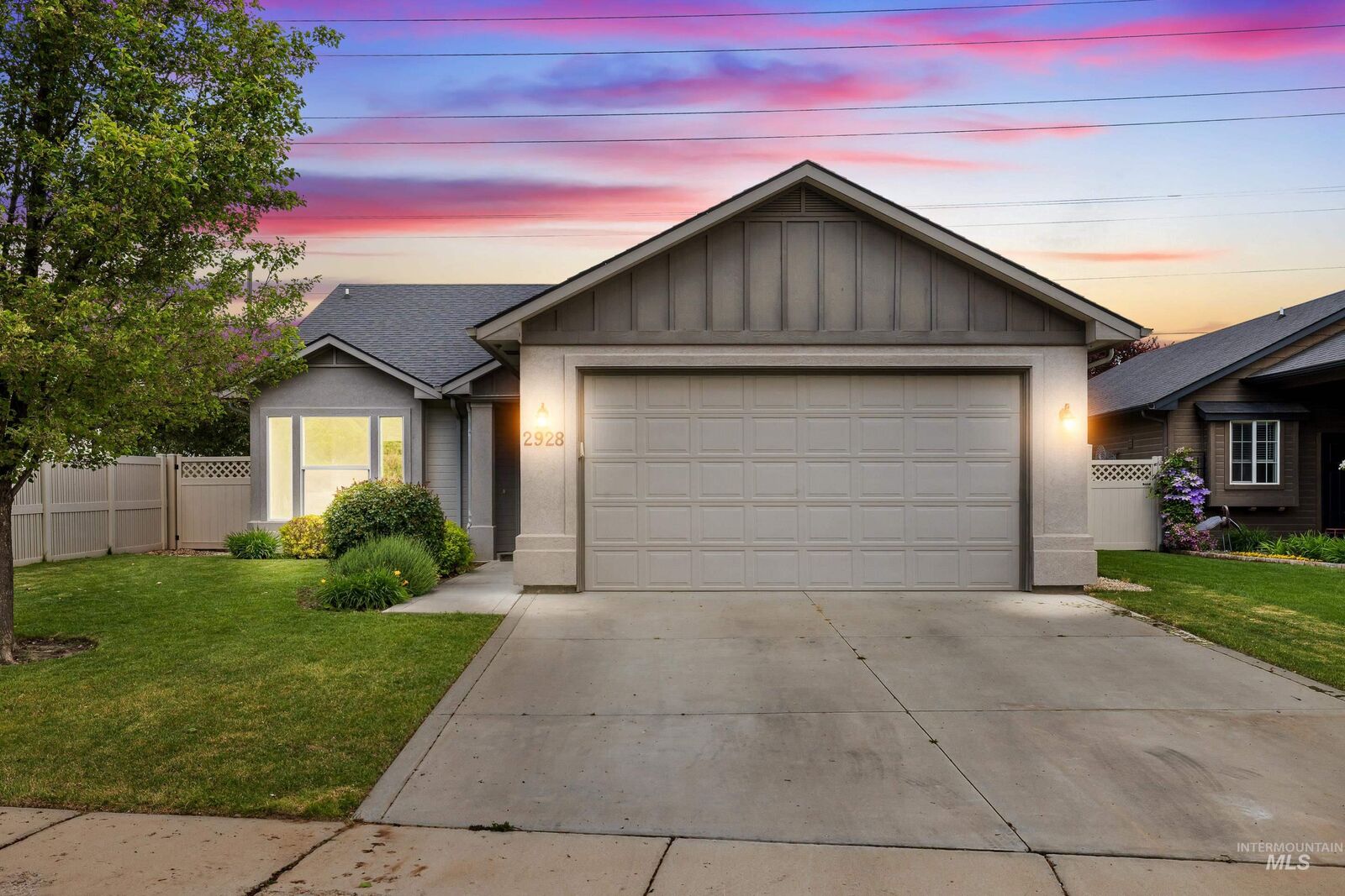 Property Photo:  2928 W Los Flores Dr.  ID 83646 
