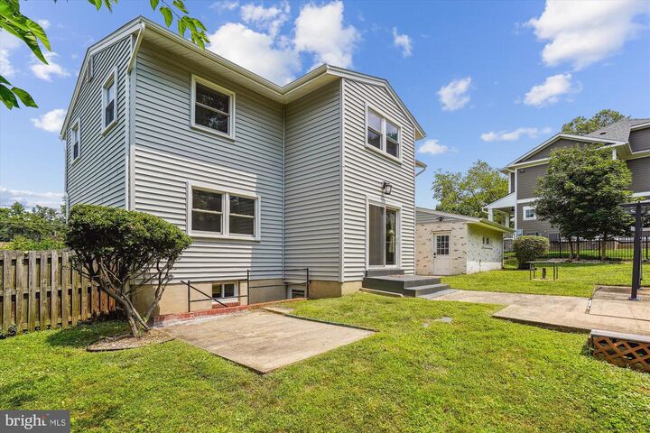 Property Photo:  8411 Berea Court  VA 22180 