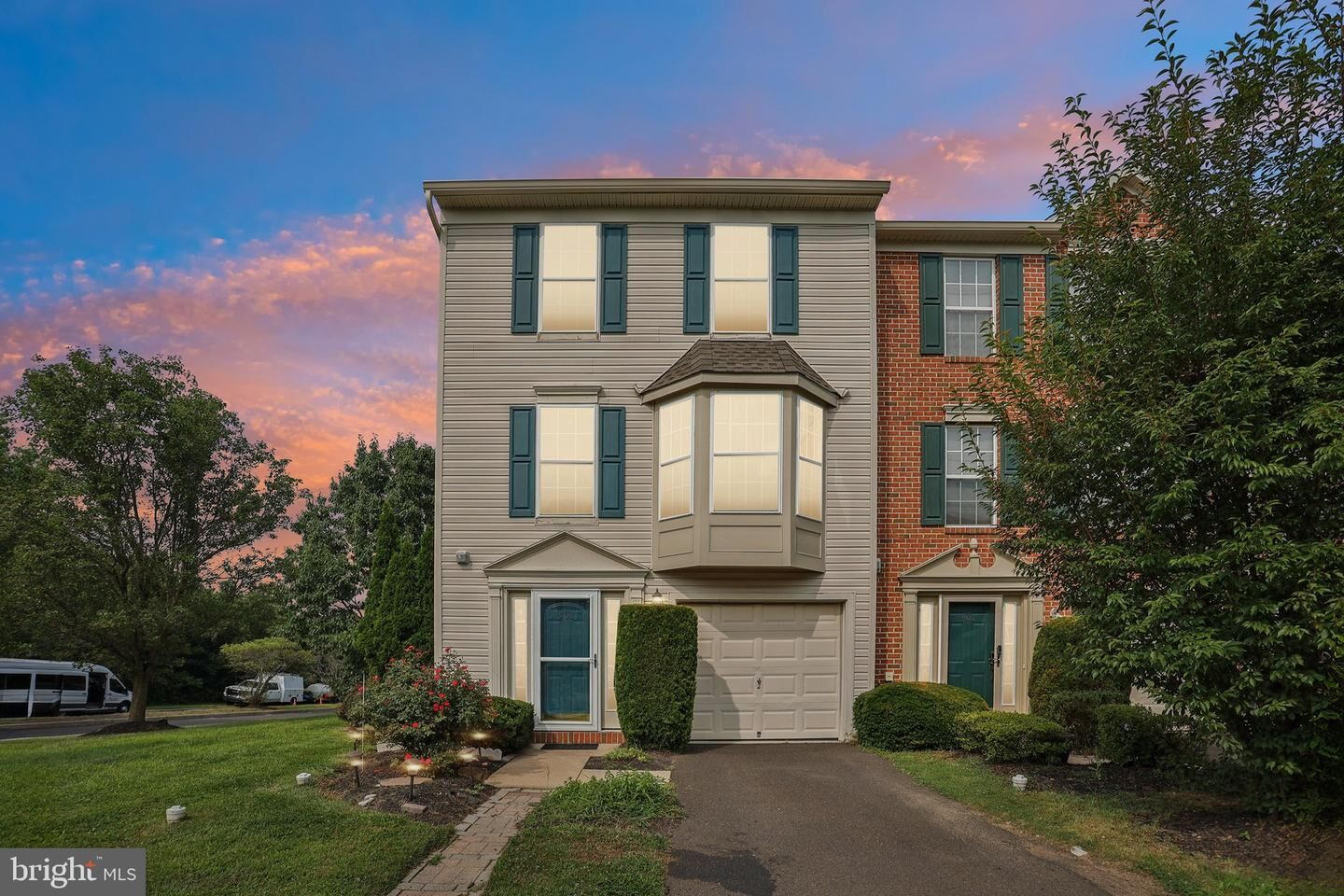 Property Photo: 505 Joshua Court PA 19454