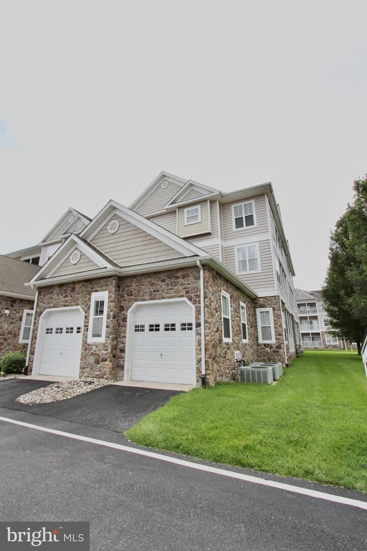 Property Photo:  4302 Summer Brook Way 4307G  DE 19963 
