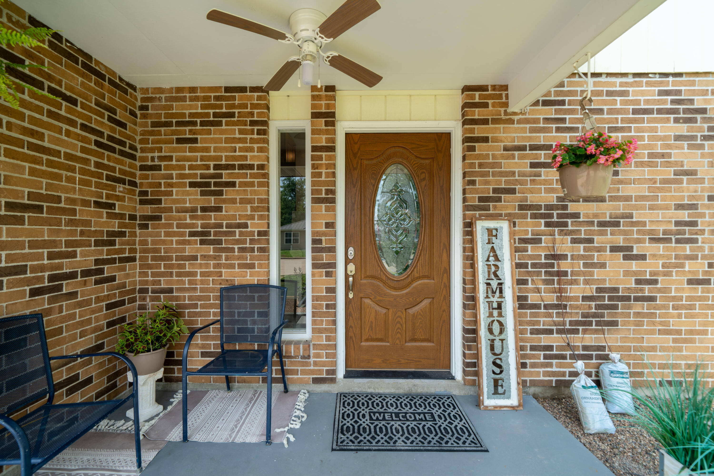 Property Photo: 1401 Omar St MO 65265