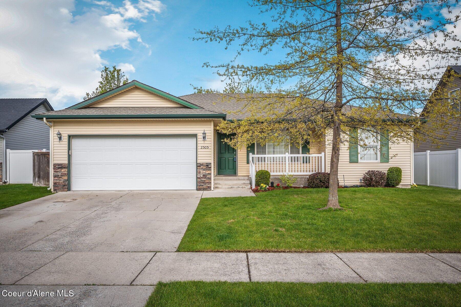 Property Photo: 2505 N Sparrow Loop ID 83854