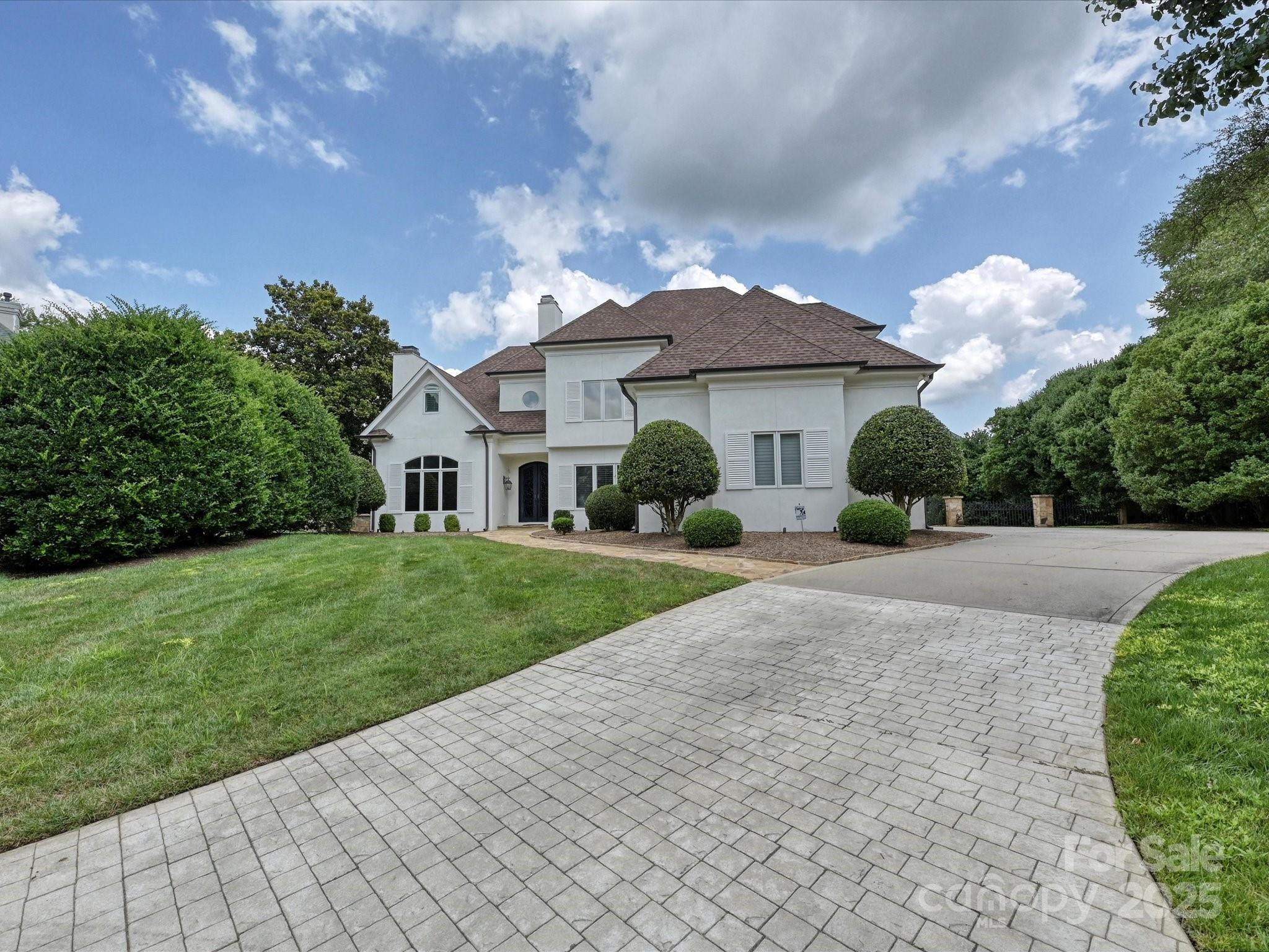 Property Photo: 12401 Three Lakes Drive NC 28277