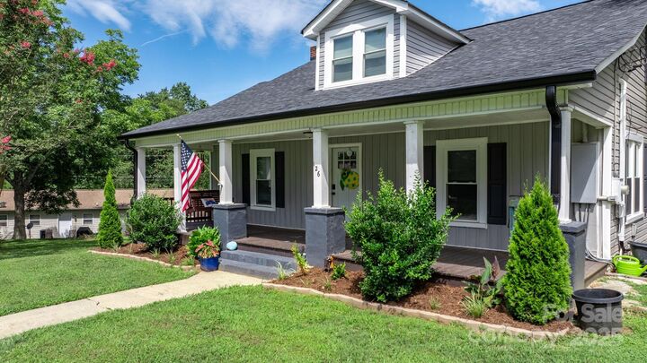 Property Photo:  126 Huss Avenue  NC 28638 