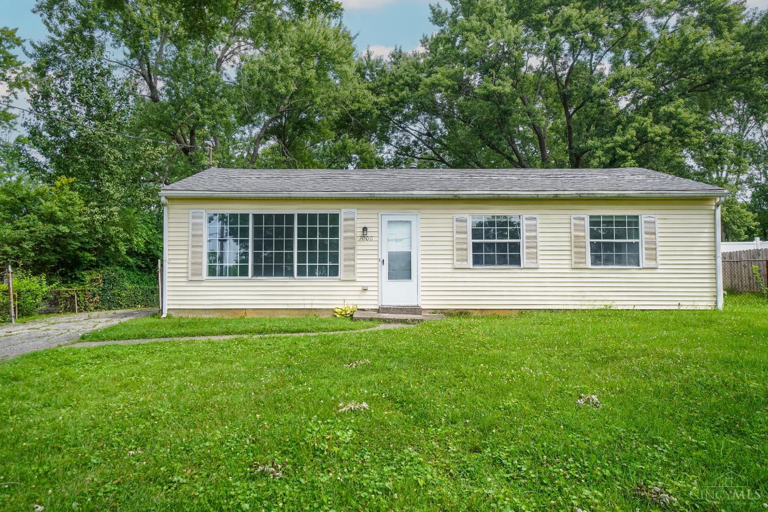 1000 Sarbrook Drive  Cincinnati OH 45231 photo