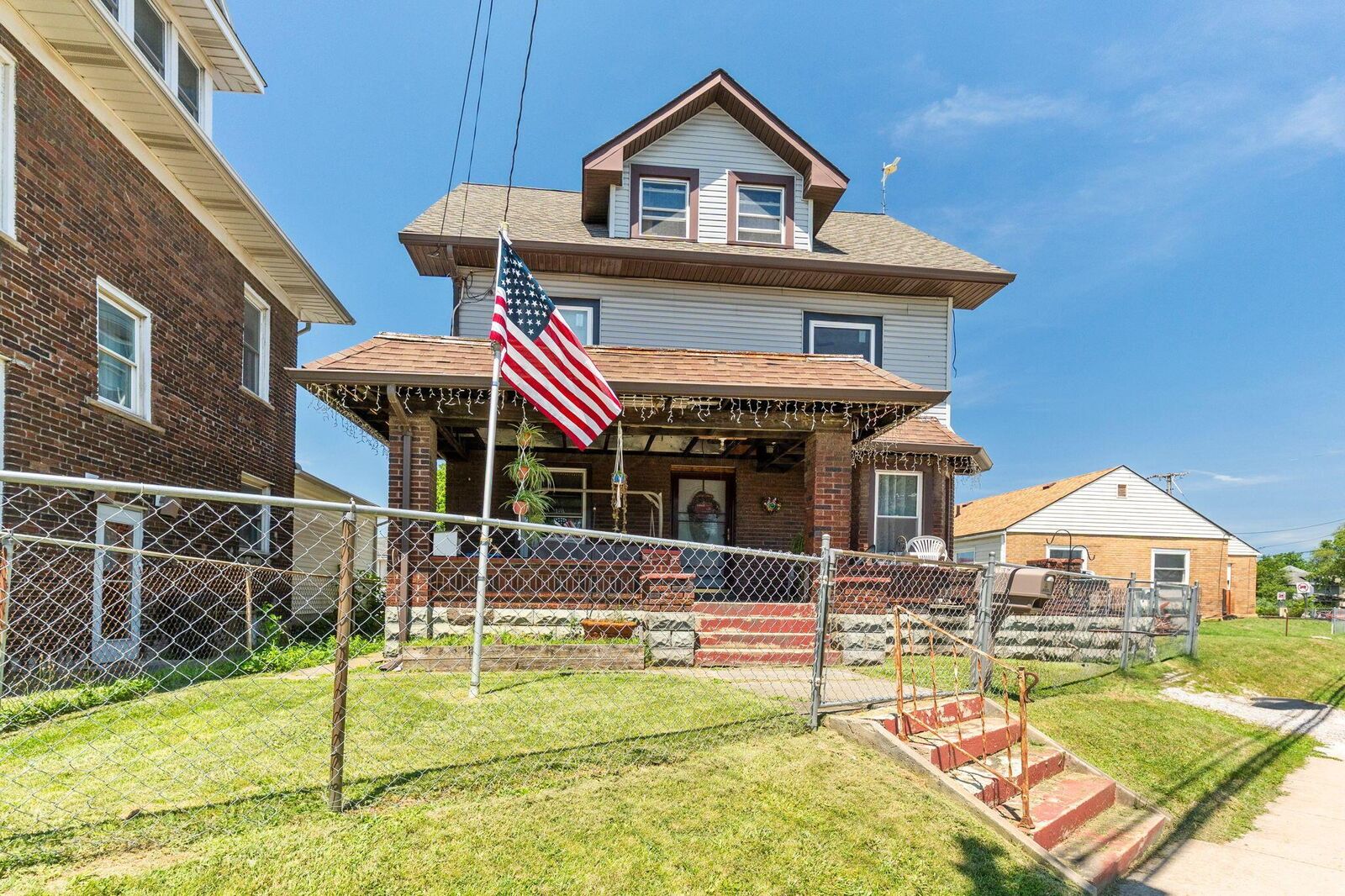 Property Photo: 426 Bellefontaine Avenue OH 43302