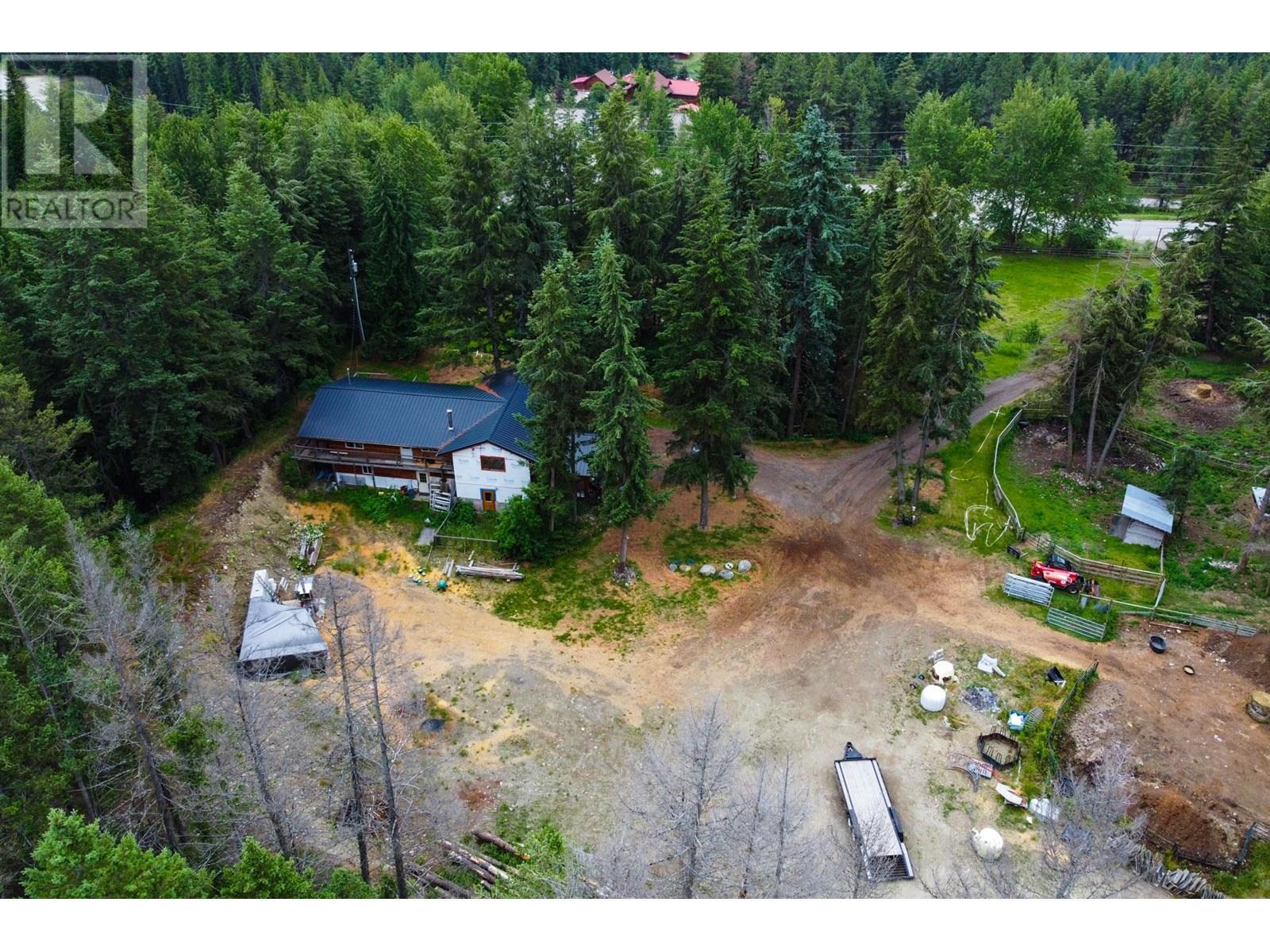 Photo de la propriété:  8600 33 Highway  BC V1P 1J4 