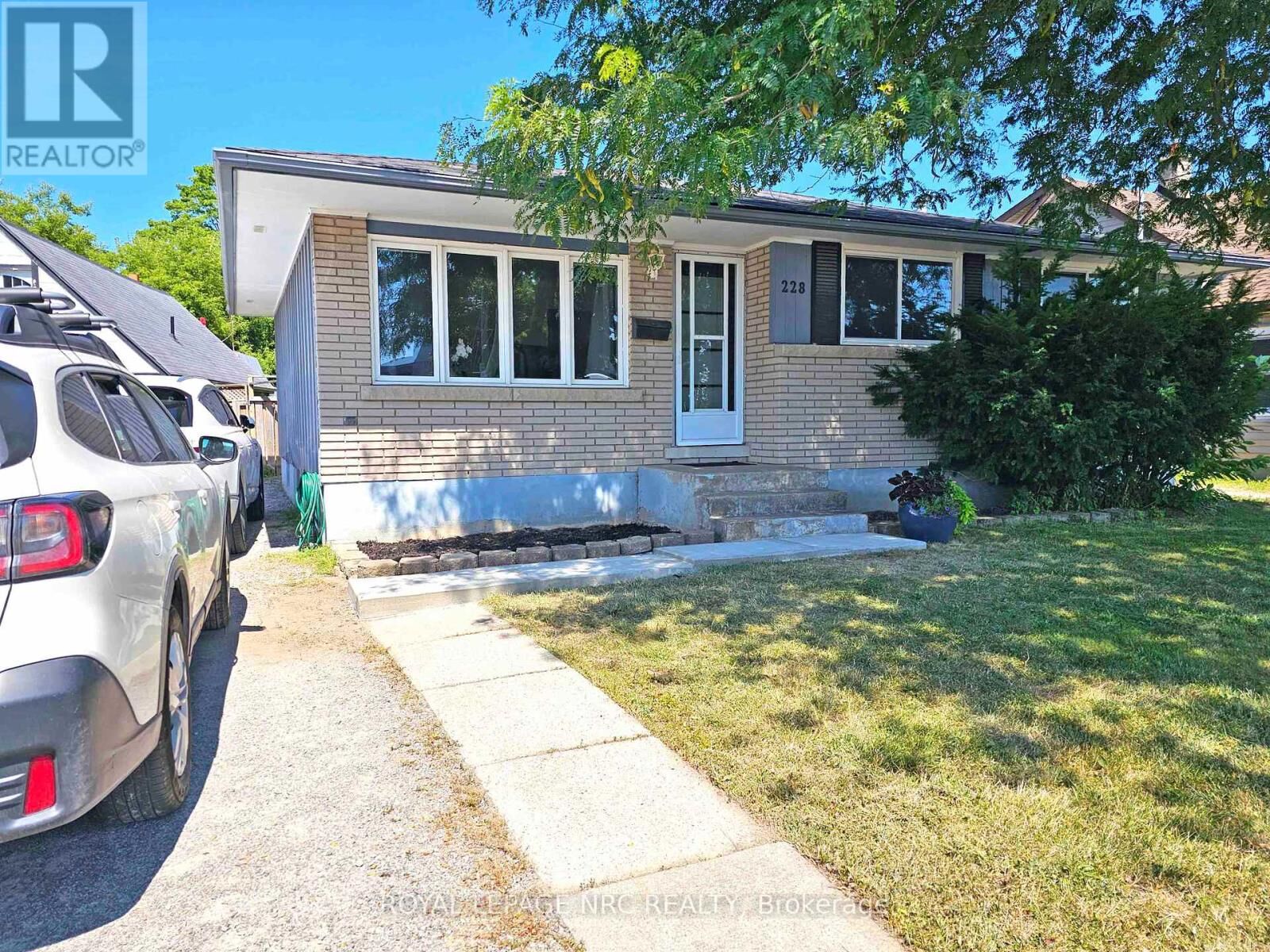 Property Photo:  228 Pelham Road  ON L2S 1X6 