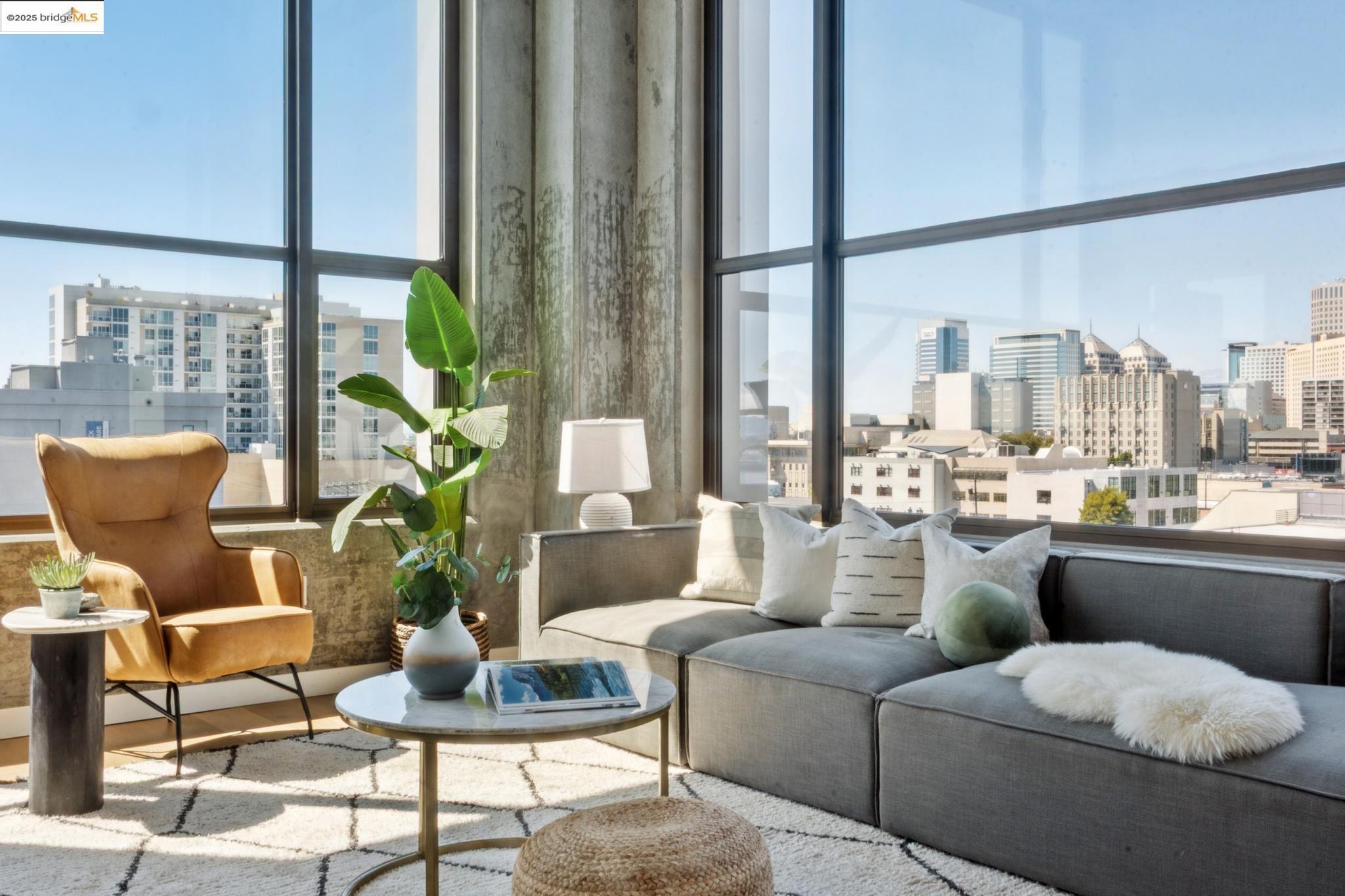 Property Photo: 311 2nd St 816 CA 94607