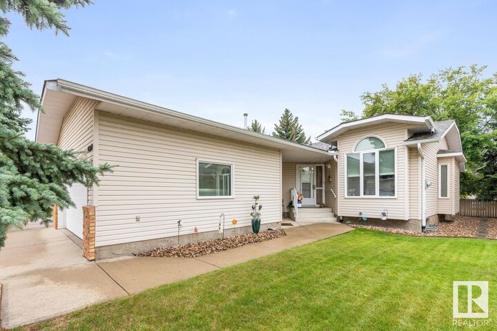 Property Photo:  10860 25 Avenue NW  AB T6J 6N5 