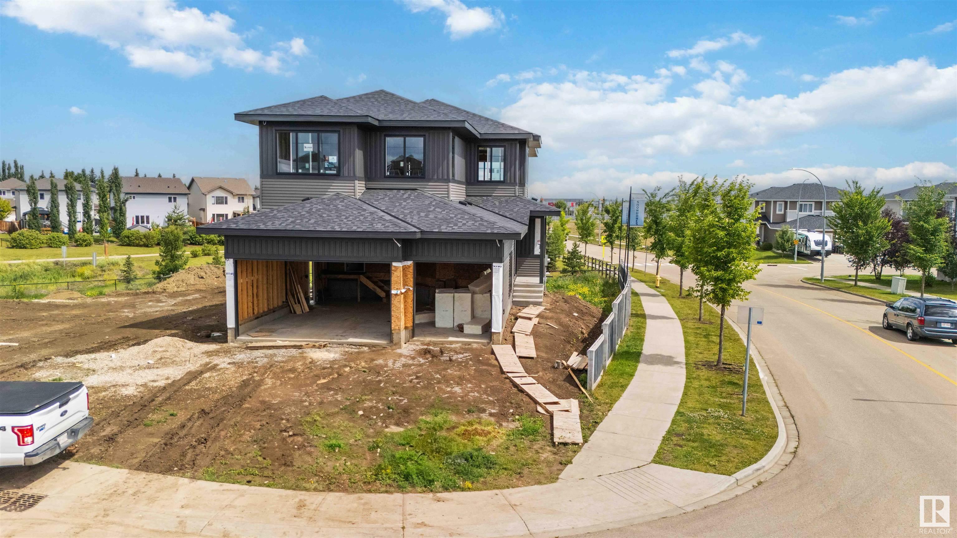 Property Photo:  671 King Street  AB T7X 4P7 