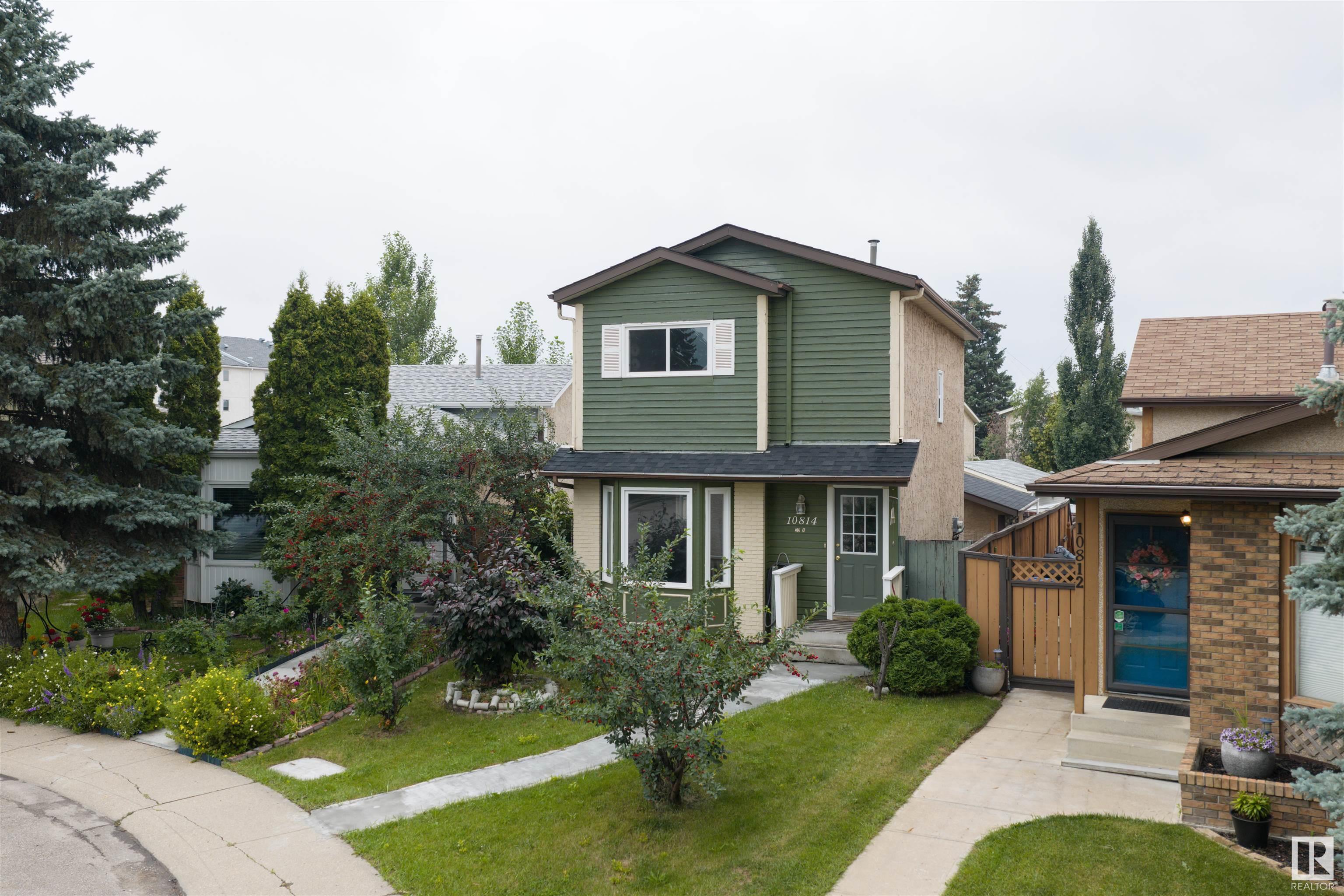 Property Photo:  10814 20A Avenue NW  AB T6J 5T3 