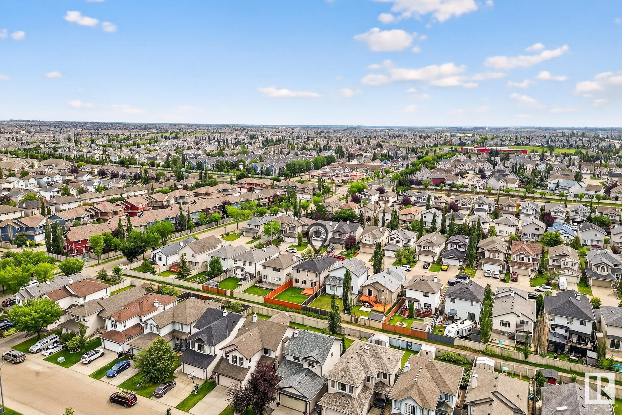 Property Photo:  8516 7 Avenue SW  AB T6X 1J2 